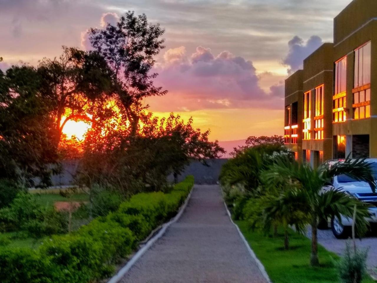 Flat Em Serra Negra - Pe - Condominio Proximo Bodega De Veio, Shows E Eventos เบเซร์โฮส ภายนอก รูปภาพ